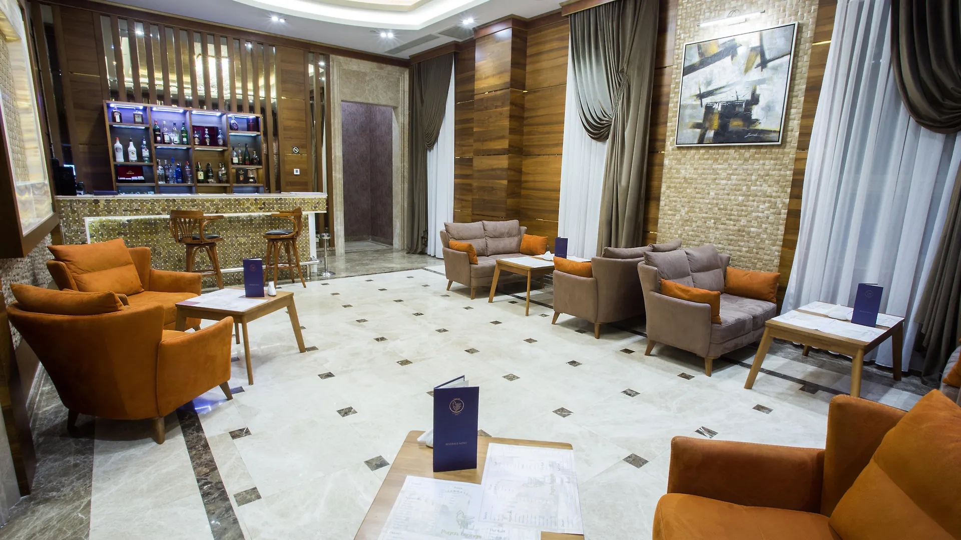 **** Otel Renaissance Palace Bakü Azerbaycan