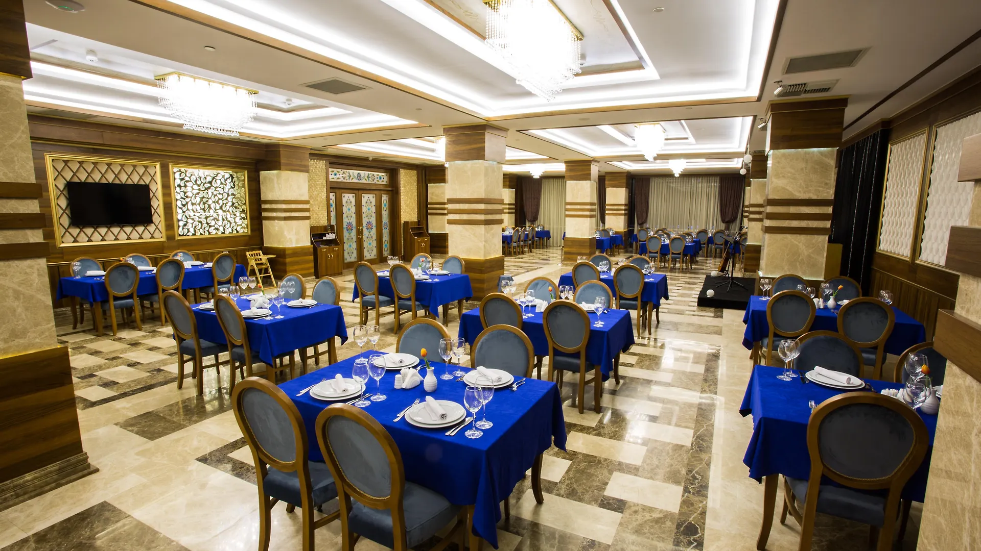Renaissance Palace Bakü Azerbaycan
