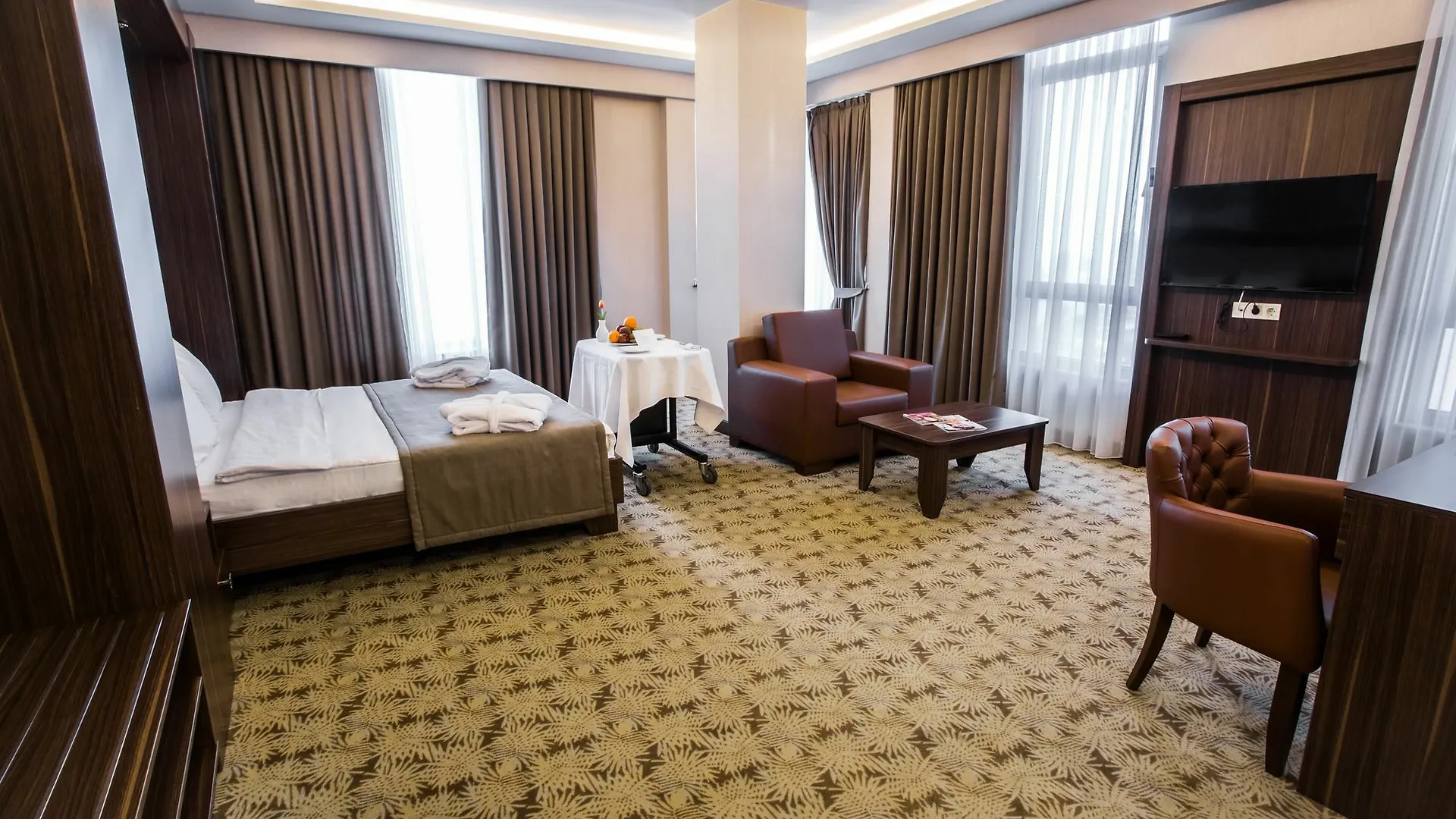 Renaissance Palace Bakü